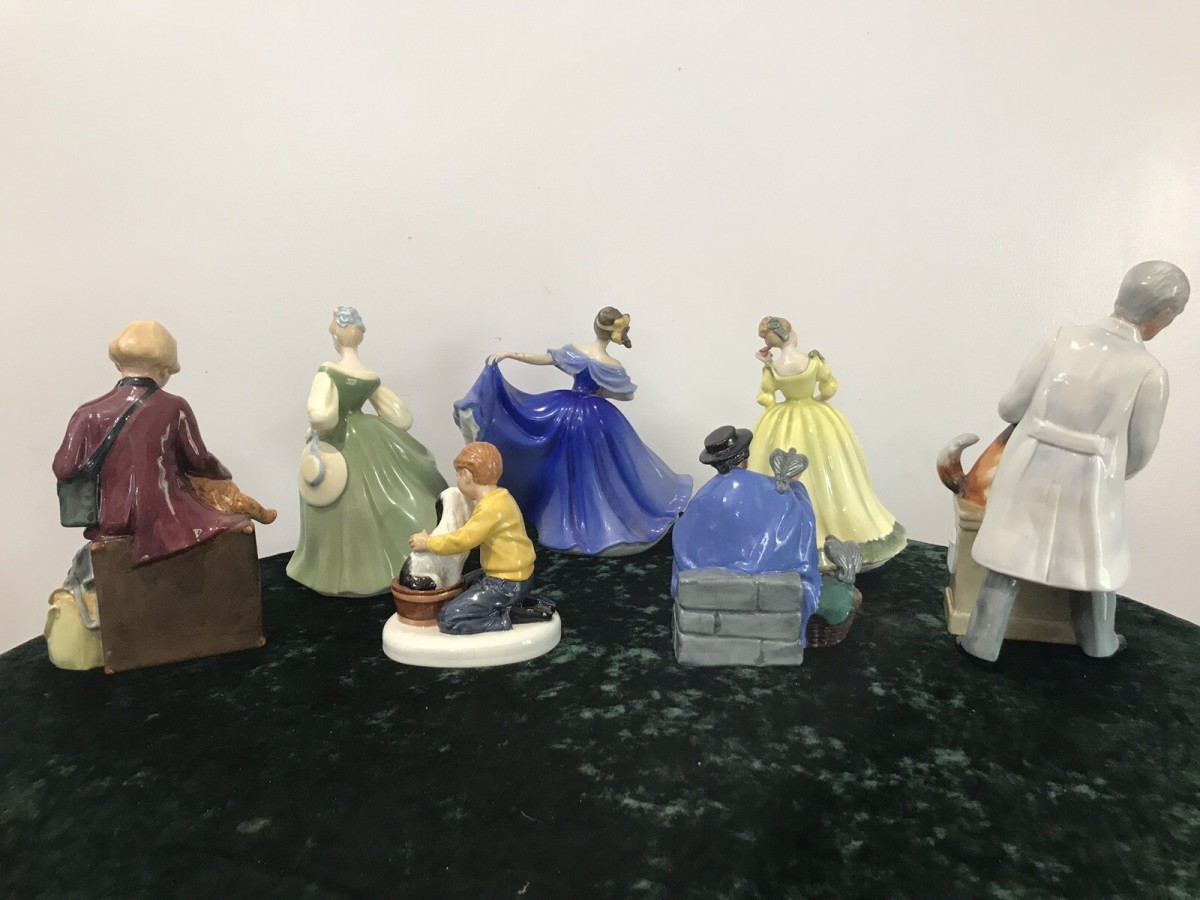 Amazing Rare Collection Of Royal Doulton 7 Figurines Signed And Numbered