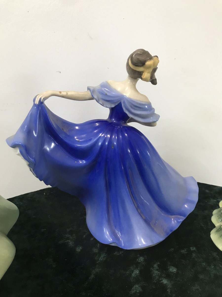 Amazing Rare Collection Of Royal Doulton 7 Figurines Signed And Numbered