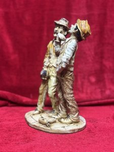 Drunk Friends Capodimonte Figurine Signed F Ingargiola Composition - Porcelain Listing Description Capodimonte Figurine In Art Deco Style, Depicting Two Gentlemen Indulging In Spirits And Friendship. Signed On Base F Ingargiola. Pristine Condition Dimensions In Cms Height 28cm X Width 19cm X Depth 14cm