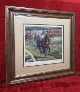 Clare Eva Burton Chelsea Green Original Limited Edition/ Numbered Print 'Dancing Brave' Signed Circa - Contemporary 1985 Printing Technique - Gouttelette Printing Listing Description Dancing Brave Was A American-Bred Bay Colt With A White Snip And Three White Feet, Standing 16 Hands High. British Trained And Had A Racing Career That Lasted From Autumn 1985 Until October 1986. He Ran Ten Times And Won Eight Races. He Was The Outstanding European Racehorse Of 1986 When He Won The 2000 Guineas, The Eclipse Stakes, The king George VI, Queen Elizabeth Stakes & The Prix De L'Arc De Triomphe. His Only Defeats Came In The Epsom Derby And The breeders Cup Turf. He Was Retired To Stud When He Was Successful Sire Of Winners In Europe Before being Exported To Japan Where He Died In 1999. This Print Is A Chelsea Green Limited Edition Numbered 608/800 A Authentic Copy Of The Original Painting 'Dancing Brave' Dated 1986. Set In A Glazed Frame With Boarder, Signed by Artist And Embossed Stamp Authentication By Chelsea Green. The Print Showcases Horse Dancing Brave Being Ridden By English Jockey Greville. Starkey. A Jockey Who Rode Over 2000 Winners In The Races He Ran In During His 33 Year Career On The Flat. The Artist Claire Eva Burton Has Exceptional Notoriety Raking Amongst The Foremost Exponents Of Equestrian Art. Her Love Of Horses Dates Back To her Childhood, Her Paintings Express All That Is Powerful, Dynamic And Colourful Within The Racing World. Dimensions In Cms Height x Width