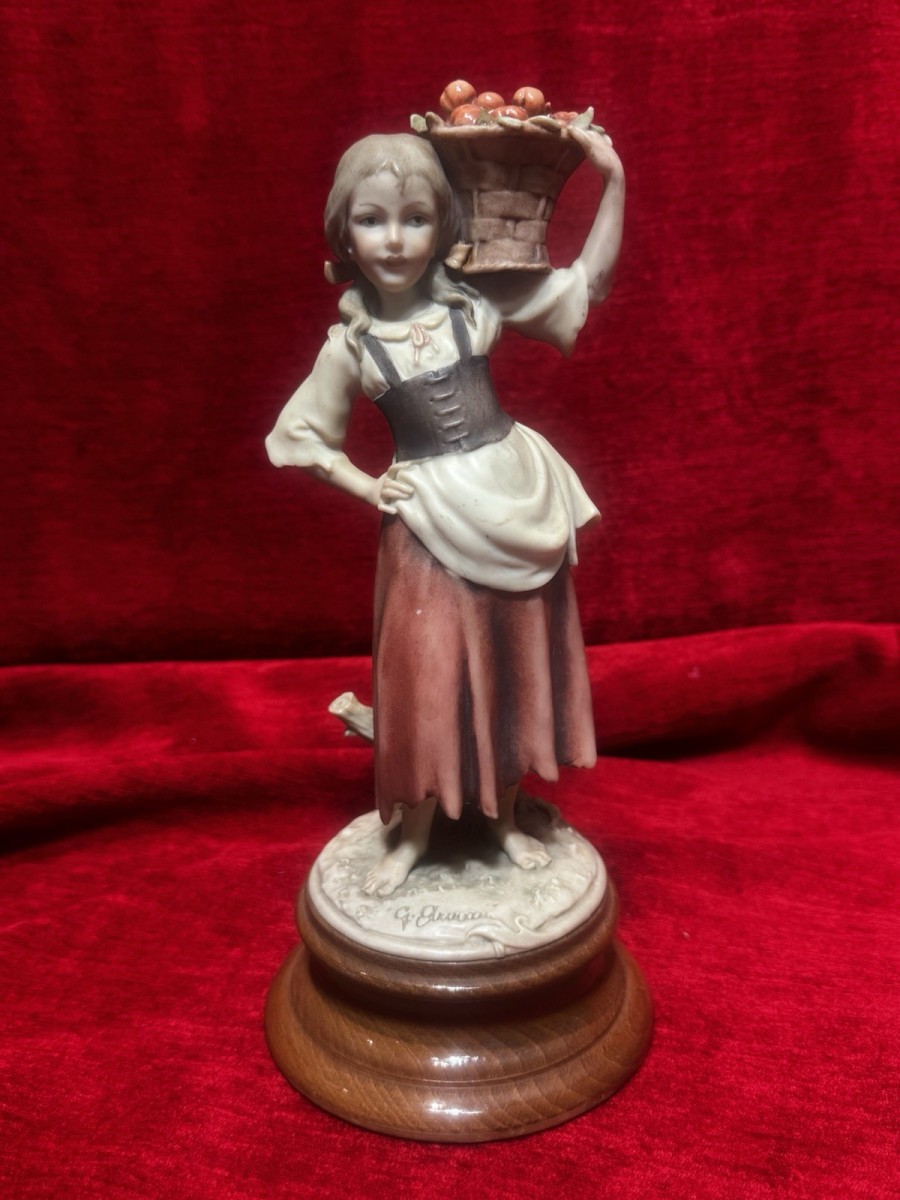 Giuseppe Armani Capodimonte Pair Boy & Girl Fruit Bearer Figurines Wooden Base
