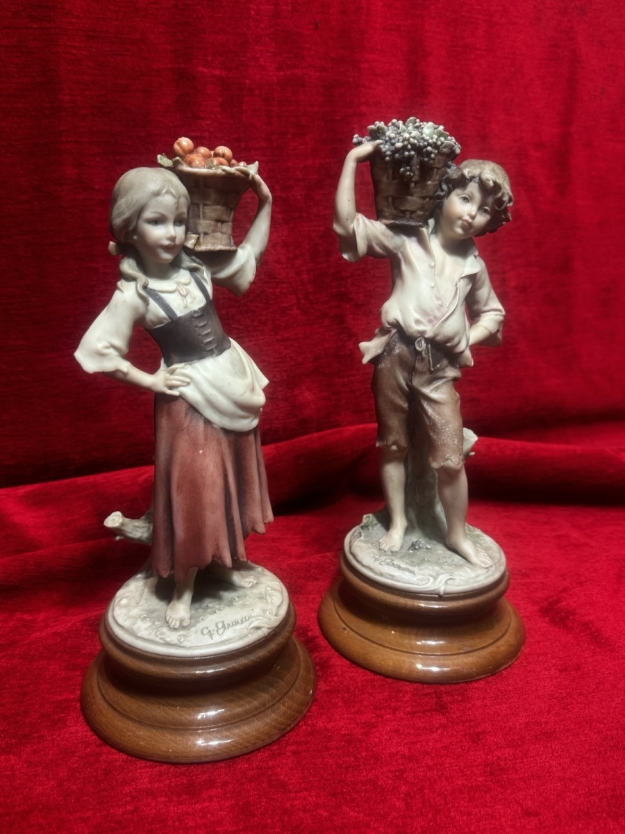 Giuseppe Armani Capodimonte Pair Boy & Girl Fruit Bearer Figurines Wooden Base