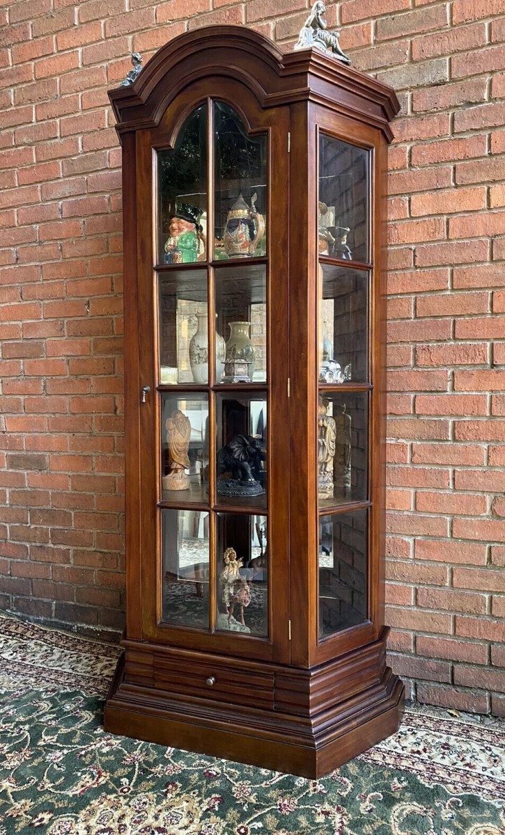 Fine Georgian Style Berger Master Tall Curved Display Cabinet In Solid Elm Wood
