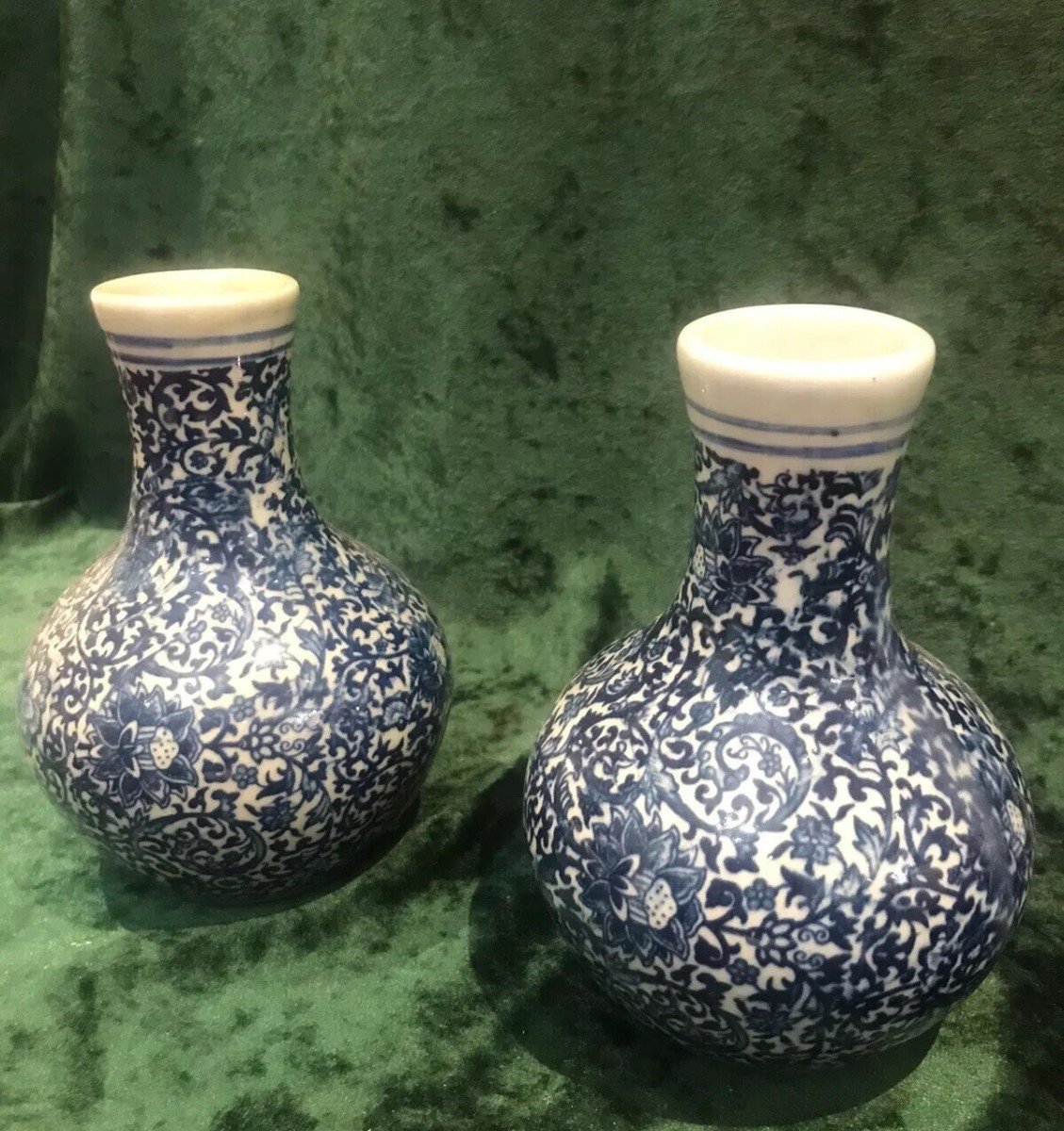 Pair Of Enchanting Kelp And Vine Foliage Blue Ming Style Conecal Vases