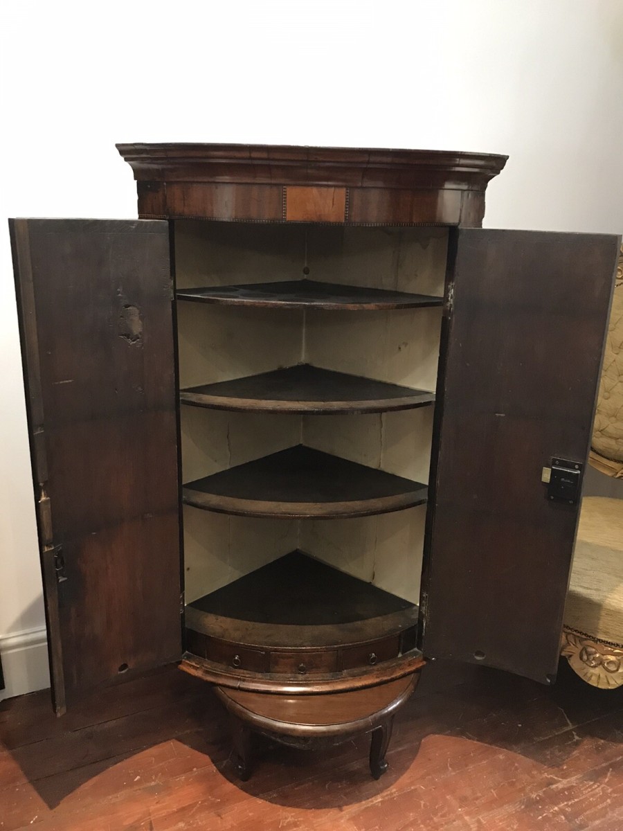 Period Antique 18th Century George Iii Mahogany Corner Cupboard