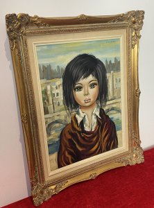 Italian Modern Caricature Style Oil Portrait Of Young Girl Signed SAGERI Circa - 20th Century Vintage Composition - Oil On Canvas Listing Description Beautiful And Interesting Composition Depicting The Half Portrait Of A Young Dark Haired Female, With Enlarged Cartoonist Features. The Females Head Is Disproportionate To The Body With Large Green Doll Like Eyes And Small Pursed Mouth. The Female Wears White Shirt With Elaborate Layered Over Robe. Focused Portrait With Unusual Impressionistic Venetian Landscape Background. A Stunning Conversation Artwork In Bold Colour Pallet. Signed by Artist SAGERI (Top Right Corner) And Set In Ornate Gilt Frame. Dimensions In Inches Height Width