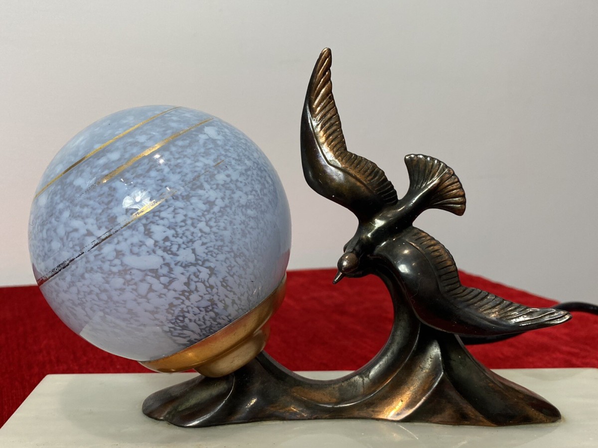 Art Deco Gilded Bronze Swallow Table Lamp With Opaque Marble Glass Lantern