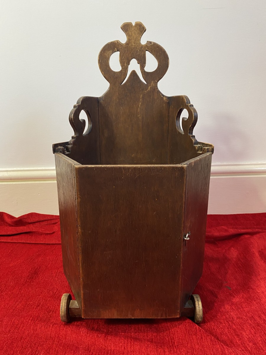 Primary image for Decorative Gothic Church Pulpit In 1/4 Scale Apprentice Piece On Wooden Wheels