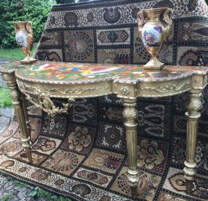 Historic Console Table Hand Painted By Anglican Bishop Of Dorchester Cathedral Kenneth Riches 20th Sept 1908-15th May 1999 Kenneth Was Deputy Head Teacher And Boarding School Master Of Lincoln Cathedral Where He Painted The Top Of This Fine Antique Console Table The Top Is Painted With Ark Angels, Flowers And Fruit Clearly Signed By Kenneth The Console Table Is Carved In Guilt Wood And Is Exceptionally Ornate A Stunning Shaped Piece With Metal Studs Around The Top Edge Beautiful Carvings This Piece Of History Is Truly Unique Dimensions In Inches Height 35” X Length 71” X Depth 22”