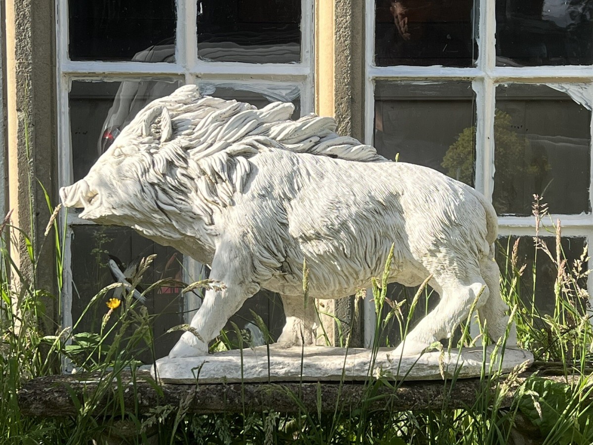 Classical Horned Prowling Wild Boar Garden Showpiece
