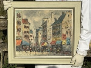 19th Century Impressionist Jean Rémy Parisian Street Scene Oil Painting Circa - 1930 Composition - Oil On Canvas Listing Description French Renowned Impasto Artist Jean Rémy (1893-1970) Large Exceptional Quality 19th Century Impressionist Oil Painting Showcasing Bustling Parisian Street Scene. Tall Buildings With Shuttered Windowed, Shop Fronts With Brightly Coloured Awnings And Many Figures. Fine Quality Artwork Set Inside Gilt Boarded Frame. Signed By Artist Jean Rémy Bottom Right Corner (Red Signature). A Investment Piece For Impressionist Artwork Collector. Dimensions In Cms Height 68cm x Width 78cm For Further Information Please Call The Museum Curator On 07707 488566 Thank-you.
