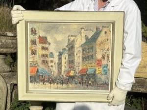 19th Century Impressionist Jean Rémy Parisian Street Scene Oil Painting Circa - 1930 Composition - Oil On Canvas Listing Description French Renowned Impasto Artist Jean Rémy (1893-1970) Large Exceptional Quality 19th Century Impressionist Oil Painting Showcasing Bustling Parisian Street Scene. Tall Buildings With Shuttered Windowed, Shop Fronts With Brightly Coloured Awnings And Many Figures. Fine Quality Artwork Set Inside Gilt Boarded Frame. Signed By Artist Jean Rémy Bottom Right Corner (Red Signature). A Investment Piece For Impressionist Artwork Collector. Dimensions In Cms Height 68cm x Width 78cm For Further Information Please Call The Museum Curator On 07707 488566 Thank-you.