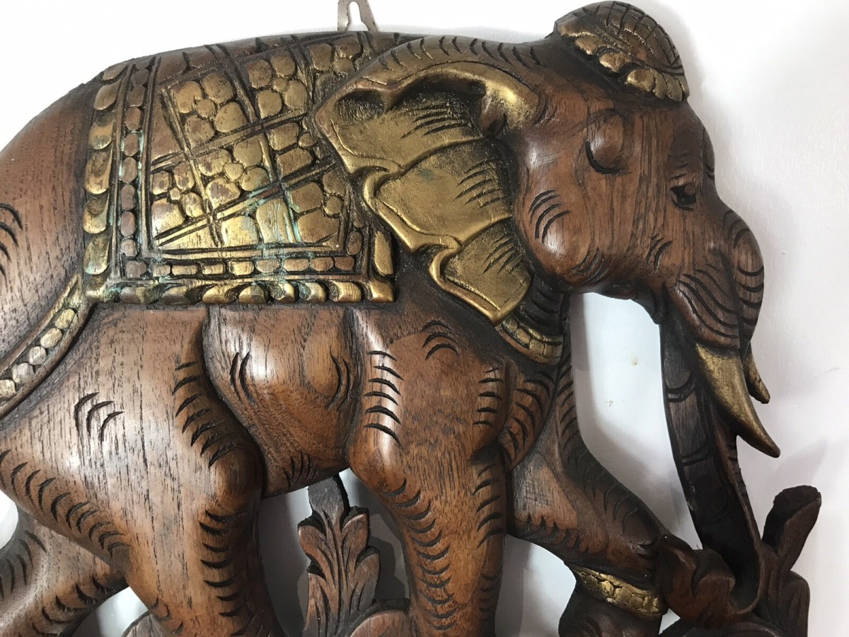 Large Hand Carved Plaque Of Balancing Trio Of Elephants In Hardwood & Gilt Work