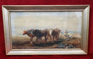19th Century Scottish School Watercolour Of Highland Oxen With Plough Signed Circa - Victorian Dated 1899 Composition - Watercolour Upon Canvas Listing Description Large Antique Original Victorian Watercolour Painting, Signed And Dated By Very Accomplish Artist (Monogram M BARW). The Artwork Showcases In Central View Five Scottish Oxen In Harnesses With 'Scots Plough' At The Rear. Three Of The Oxen Gaze Eagerly Towards The Sitter As The Farmer And His Accomplice Sit Resting Deep In Conversation. High Quality Artwork With The Animals Painted In Fine Detail. Paintwork In Rich Earth Tones Of Auburn, Rust, And Yellow. The Artist Capturing The Hot Sun In Detailed Light And Shadow. Wonderful Perspective With Water View In The Distance. Set In Original Gilt Frame And Glazed For Preservation. Dimension In Cms Height Width Depth