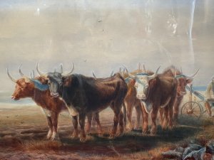 19th Century Scottish School Watercolour Of Highland Oxen With Plough Signed Circa - Victorian Dated 1899 Composition - Watercolour Upon Canvas Listing Description Large Antique Original Victorian Watercolour Painting, Signed And Dated By Very Accomplish Artist (Monogram M BARW). The Artwork Showcases In Central View Five Scottish Oxen In Harnesses With 'Scots Plough' At The Rear. Three Of The Oxen Gaze Eagerly Towards The Sitter As The Farmer And His Accomplice Sit Resting Deep In Conversation. High Quality Artwork With The Animals Painted In Fine Detail. Paintwork In Rich Earth Tones Of Auburn, Rust, And Yellow. The Artist Capturing The Hot Sun In Detailed Light And Shadow. Wonderful Perspective With Water View In The Distance. Set In Original Gilt Frame And Glazed For Preservation. Dimension In Cms Height Width Depth