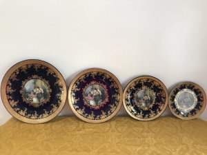 A Four Piece Collection Of Plates Depicting A 18th Century Romantic Scene Gold Decoration On A Rich Deep Royal Blue Background Embossed With Gold Floral Motifs In Iconic French Sèvres Style Stunning From The Lord Hill Museum Dimensions In Inches X Large 16” Diameter Large 14” Diameter Medium 12” Diameter Small 10” Diameter Please Note All Furniture Is Cash On Collection Or Cash On Courier Delivery Buyers Must Check Over Items On Delivery Or Collection And Once Satisfied Sign Receipt Of Satisfaction No PayPal Payments As I’ve Had To Many Disputes With Scammers Claiming Money Back Falsely Months Later