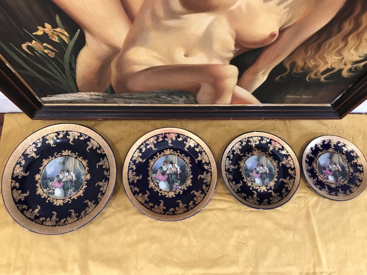 Fine Porcelain Romantic Serves Style Set Of 4 Wall Plates