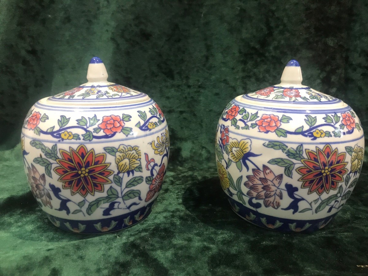 Pair Of Reproduction Kang Sing Style Porcelain Lidded Ginger Jars