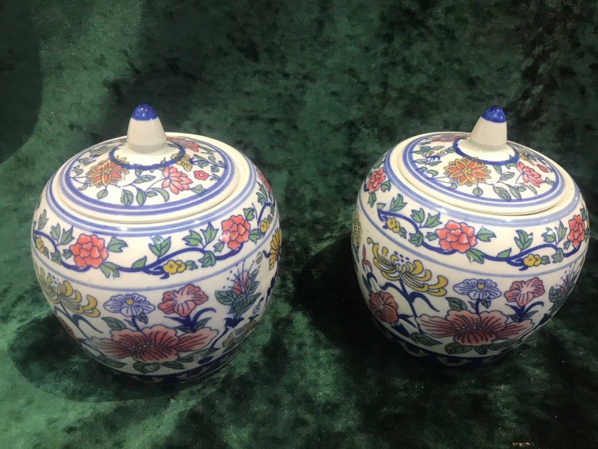 Pair Of Reproduction Kang Sing Style Porcelain Lidded Ginger Jars