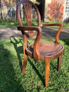 Antique White Star Line Titanic Campaign Dining Chair Circa - 1910 Composition - Oak Frame / Leather Rush Kane Seat Historical Artefact Original Edwardian Period HMS Titanic Shield Back Oak Dining Room Chair, Complete With Reversible Rush And Leather With Brass Stud Binding Seat Pad. The Seat Would Ve Turned In Line With Climates On Board. (Rush Seat For Use In Tropical Climates. High Quality Sturdy Chair. Provenance Purchased By Sea Captain In Southampton After The Titanic Disaster When All Memorabilia Became Highly Valuable For Collectors. Currently On Exhibition In The Famous Lord Hill Museum Campaign Collection. Dimensions In Cms Height X Width X Depth