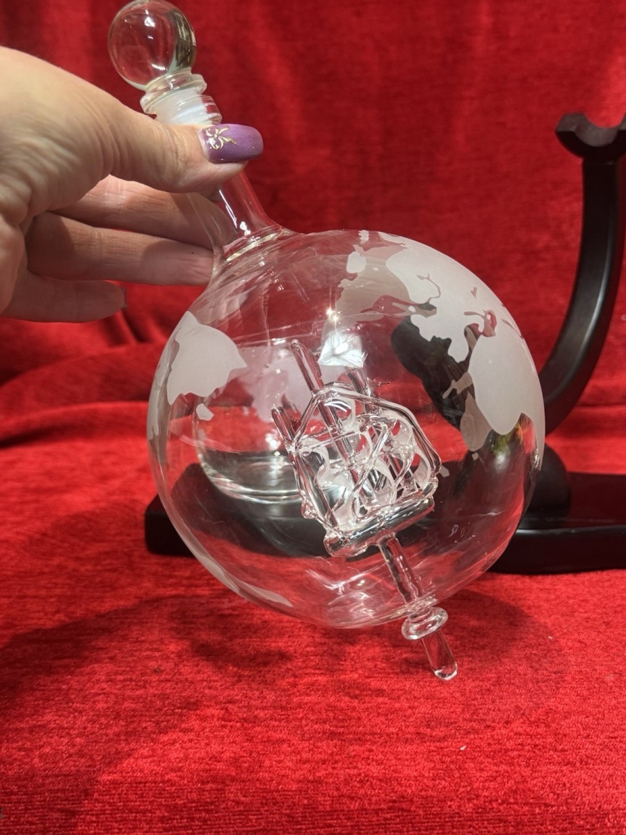 Vintage Whisky Globe Decanter Set By The Wine Savant Co