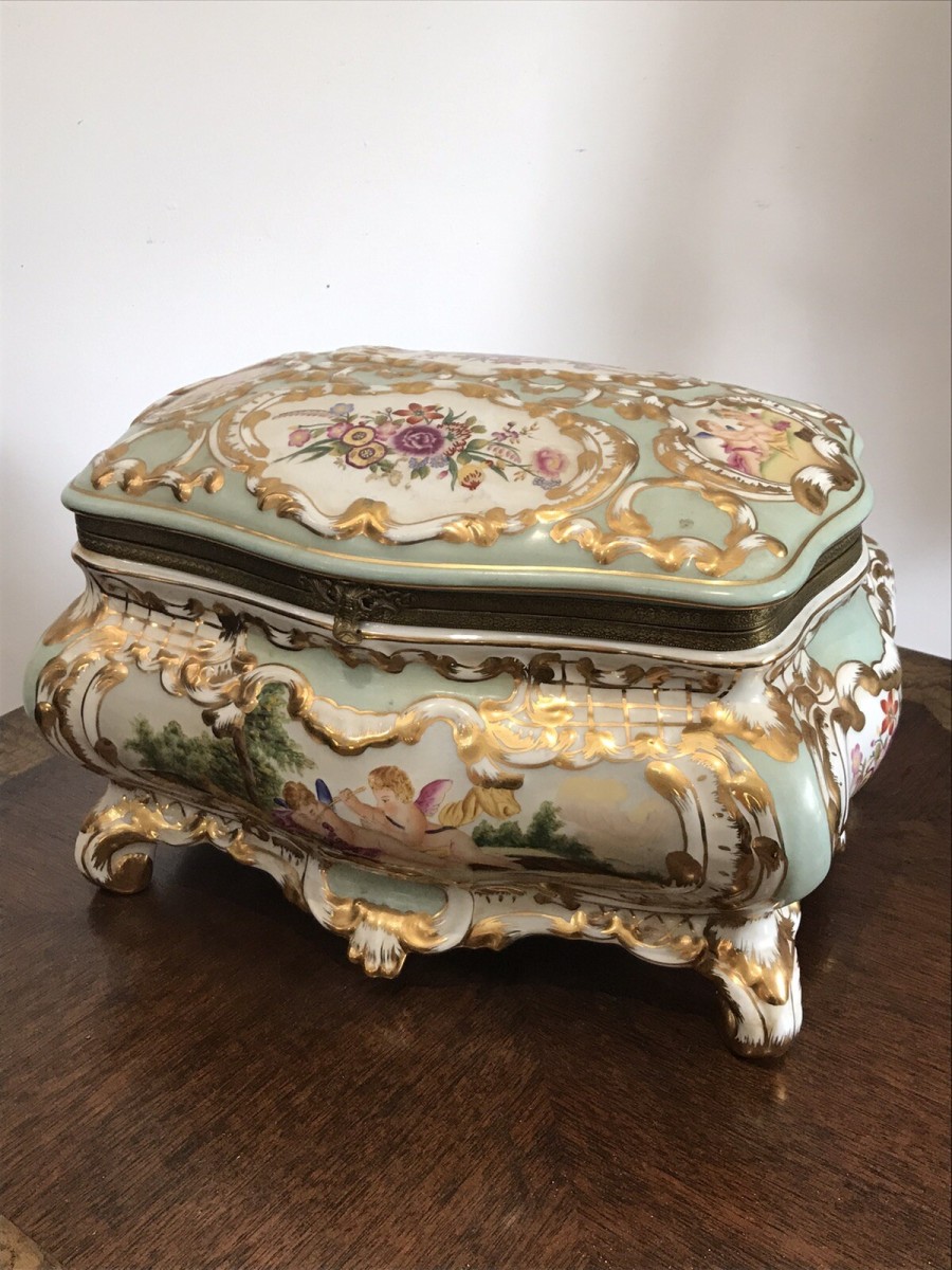 Stunning Object Of Virtue Marie Antoinette Sevres Style Porcelain Trinket Casket
