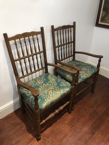 Fine Pair Victorian Spindle Back Country Armchairs Rare Clun Armchairs With Turned Stretchers And Pad Feet Made By A Carpenter In Clun Shropshire Circa 1880 High Quality Turned Spindles Aka Arrow-backs With Comfortable Lift Up Seats Very Solid High Quality Chairs And Very Ornate With Sweeping Arms 12 Spindles Set In The Back Of The Chairs Weighs Approx 30kg Each Chair Dimensions In Inches Height 42.5” Seat Height 19” Width 23” Depth 19”