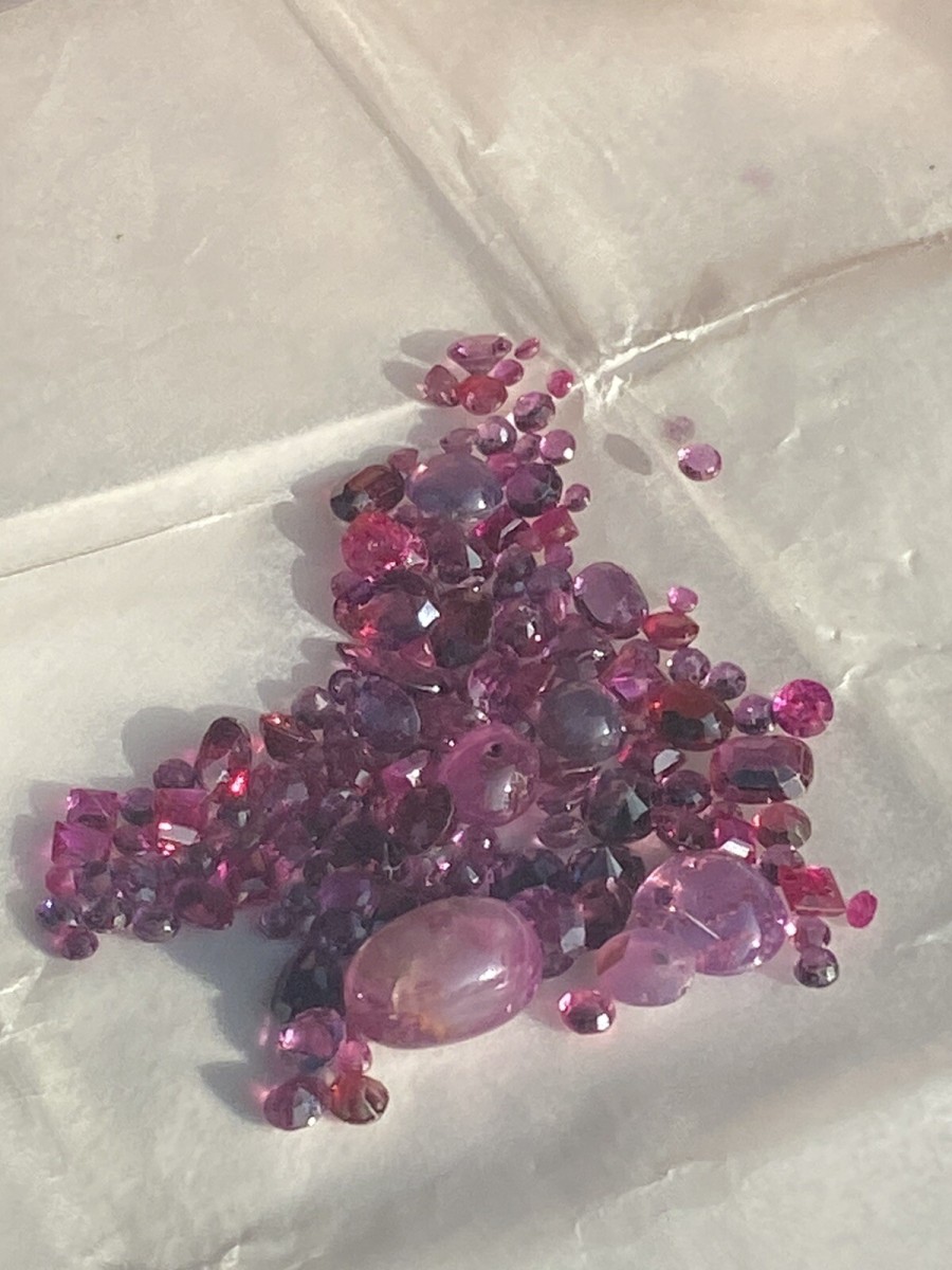 Exclusive Collection Of 24 Carats Genuine Rubies ~ Origin Siam