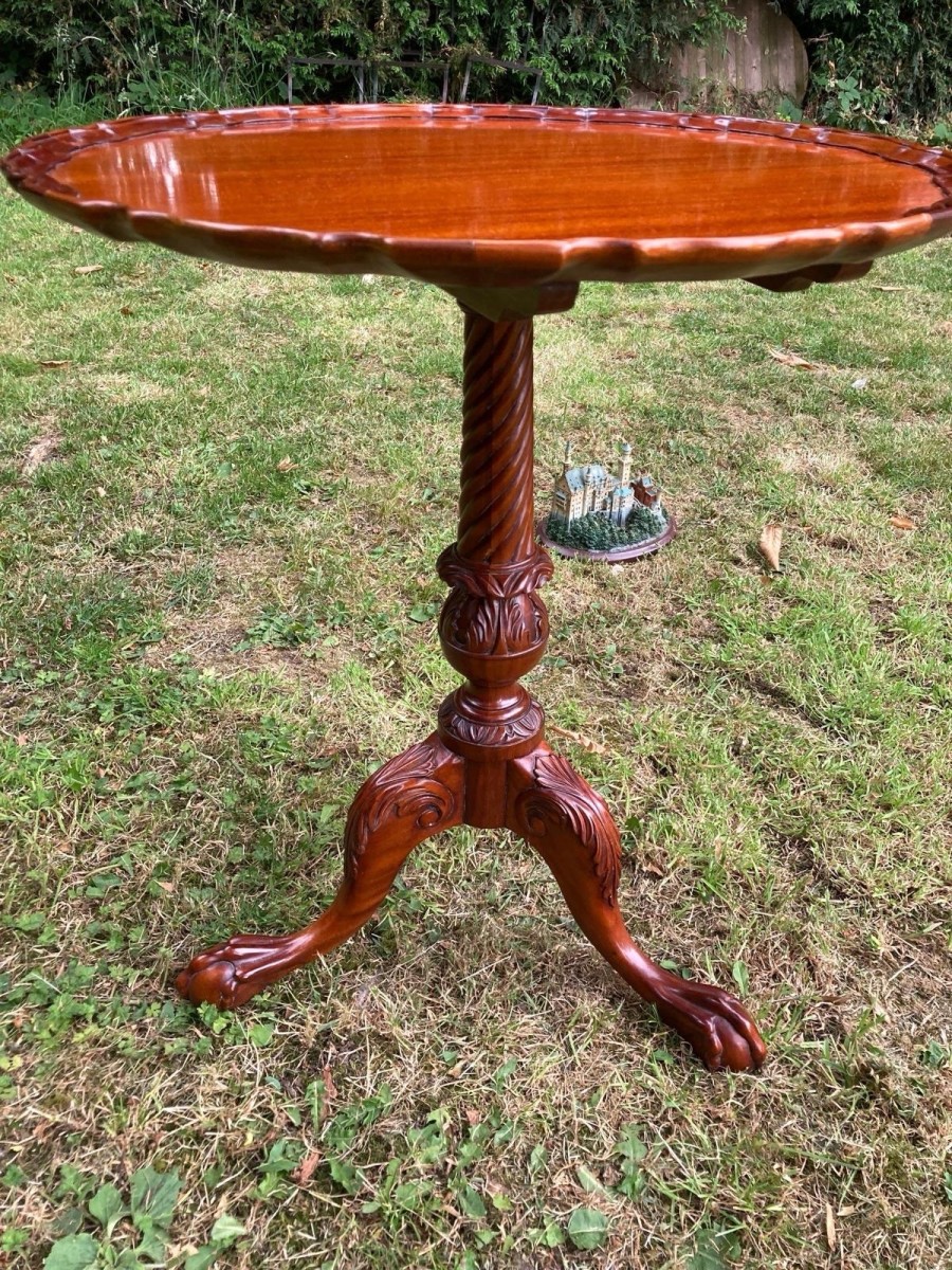 Primary image for Reproduction Chippendale Style Red Walnut Tripod Wine Table