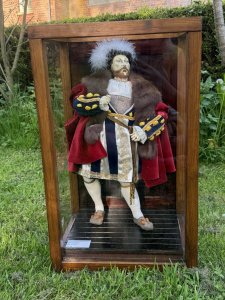 Historic Waxwork Model Of British Reigning Monarch King Henry VIII (28th June 1491- 28th January 1547). Originally Commissioned In London And Displayed At The Doncaster Museum. Original Museum Labels Still Attached.