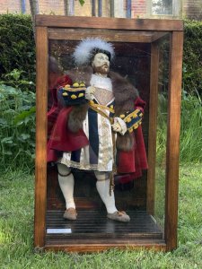 Historic Waxwork Model Of British Reigning Monarch King Henry VIII (28th June 1491- 28th January 1547). Originally Commissioned In London And Displayed At The Doncaster Museum. Original Museum Labels Still Attached.
