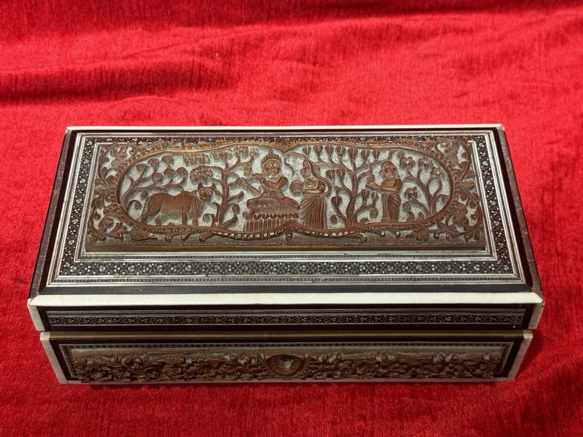 Primary image for Fine Quality Anglo Indian Carved Sandalwood Jewellrey Casket