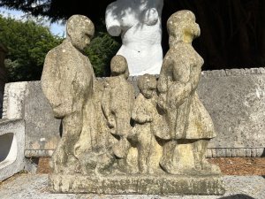 Wonderful British Garden Sculpture In The Henri Moore Style, Depicting Modernistic Characters Of Mother, Father, Son And Daughter With Family Pet Dog. Charming Statue for Modernistic Garden Feature.