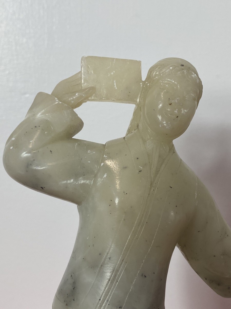 19th Century Jade Figurine Of Chinese Qing Female With Queue Hairstyle On Plinth