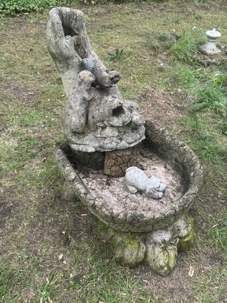 Primary image for Vintage Stoneware Otter Family Cove Cascading Mouths Waterfall Fountain