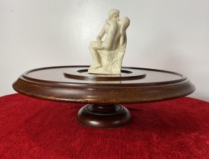 Beautiful Rich Solid Mahogany Georgian Lazy Susan Turntable With Circular Top With Bronze Circular Plaque In The Centre, Decorative Gadrooned Edge And Turned Plinth Circular Base Covered In Green Baize Cloth.