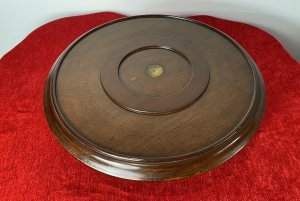 Beautiful Rich Solid Mahogany Georgian Lazy Susan Turntable With Circular Top With Bronze Circular Plaque In The Centre, Decorative Gadrooned Edge And Turned Plinth Circular Base Covered In Green Baize Cloth.