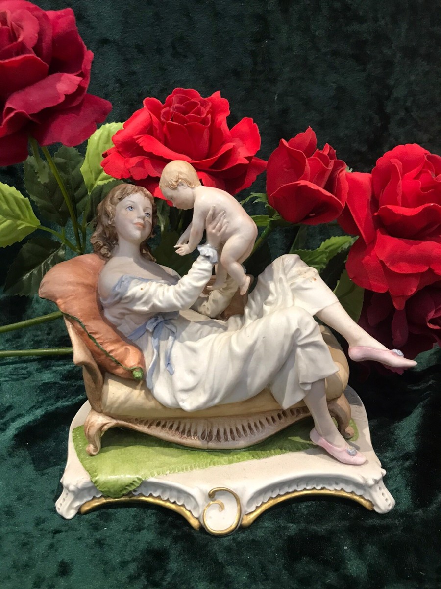 Primary image for Fine Capodimonte Figurine Of Mother And Child Sculpture Signed Redwell