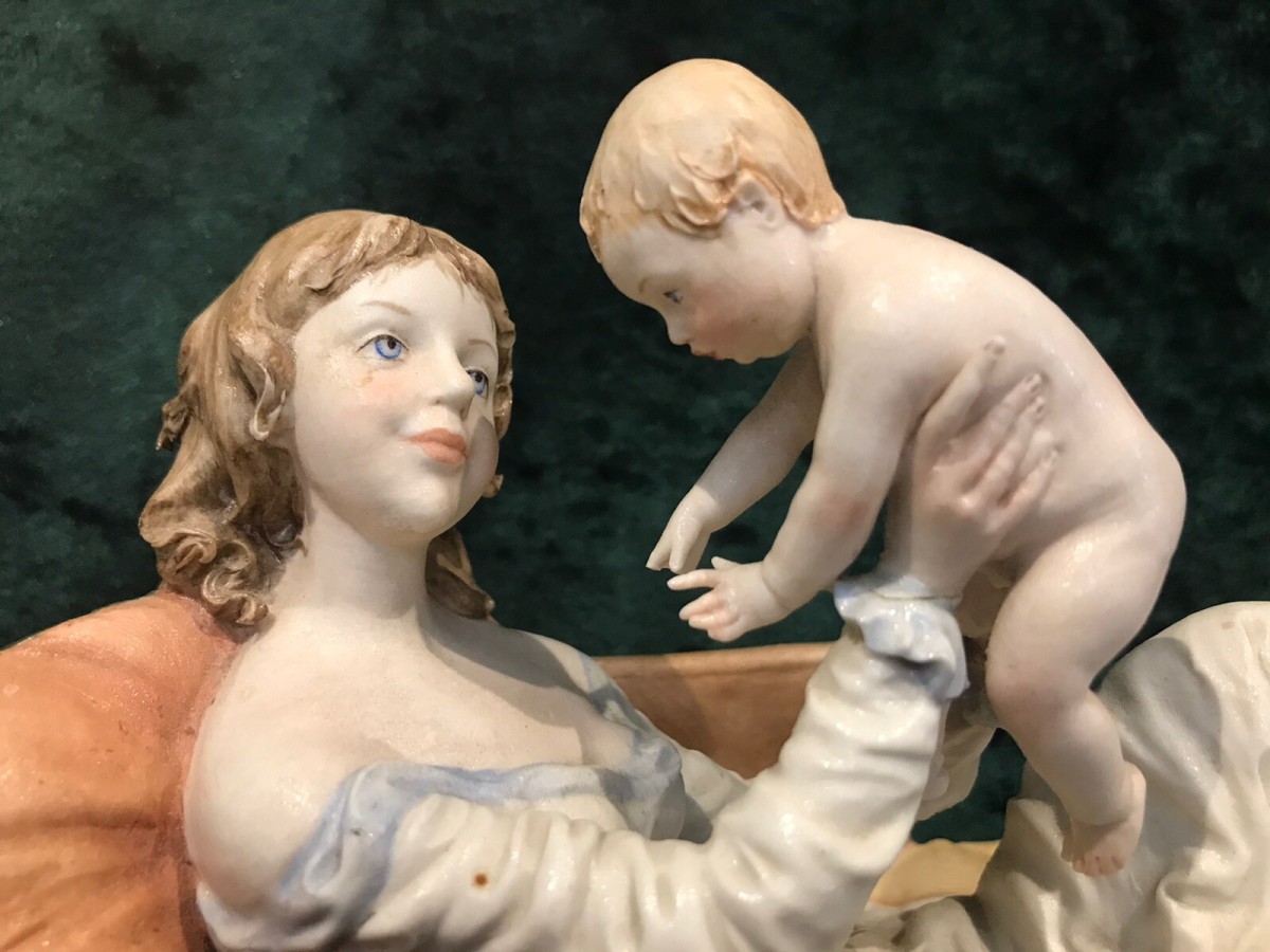 Fine Capodimonte Figurine Of Mother And Child Sculpture Signed Redwell