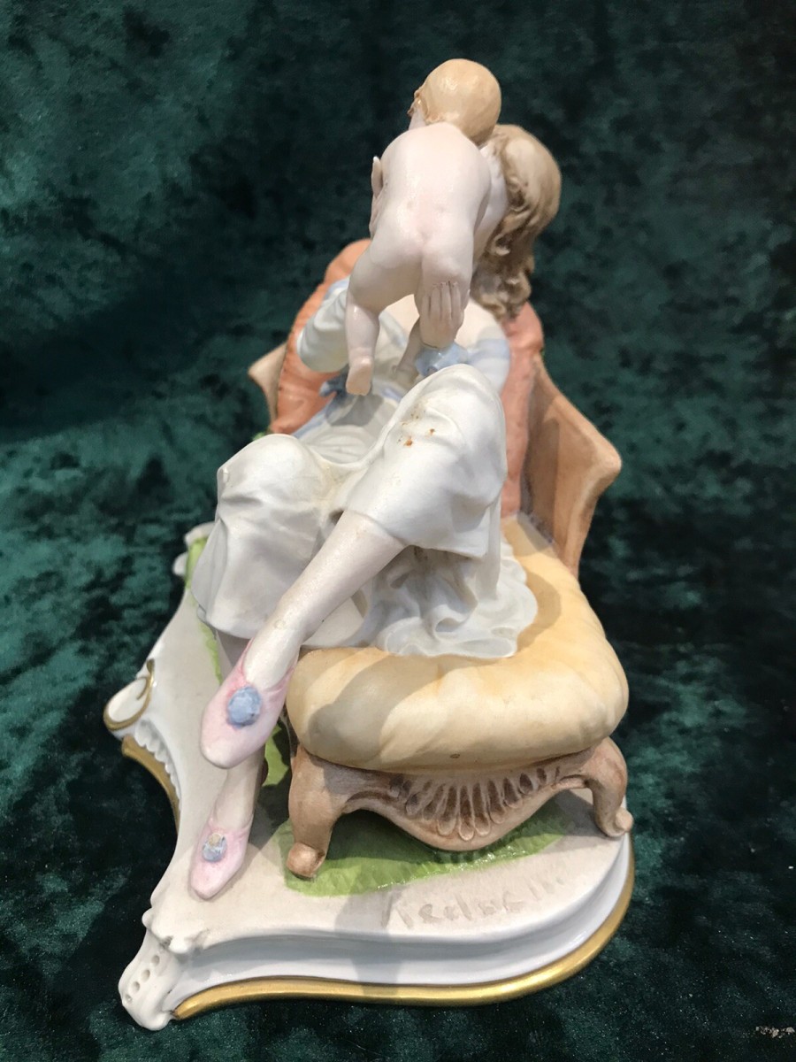 Fine Capodimonte Figurine Of Mother And Child Sculpture Signed Redwell