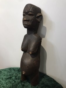 Historic Sculpture Antique Carving 19th Century Zulu Fertility Wood Carving Sculpture. Very Interesting Primitive Tribal Wood Carving. Brought To England Approx 1895 From The Lord Hill Collection. Signs Of Wear Conductive To Age And Usage.